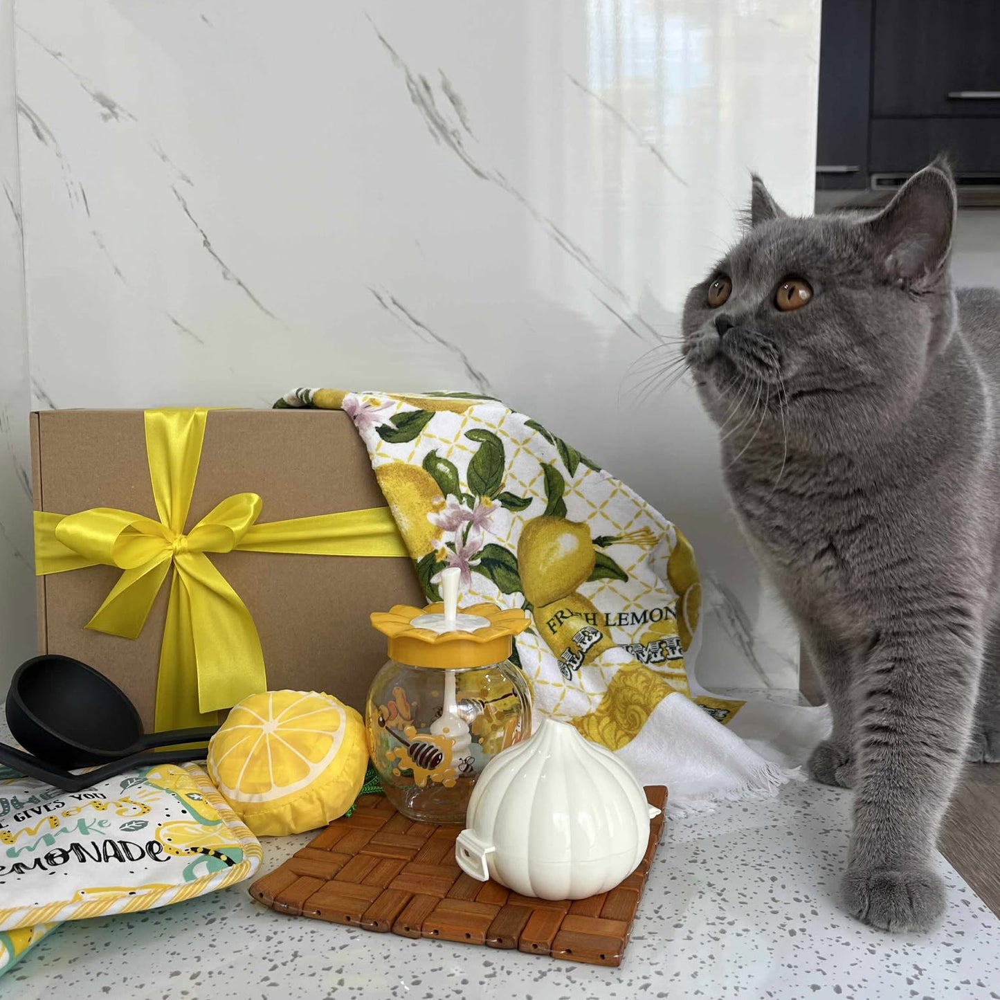 Кутия "У дома"